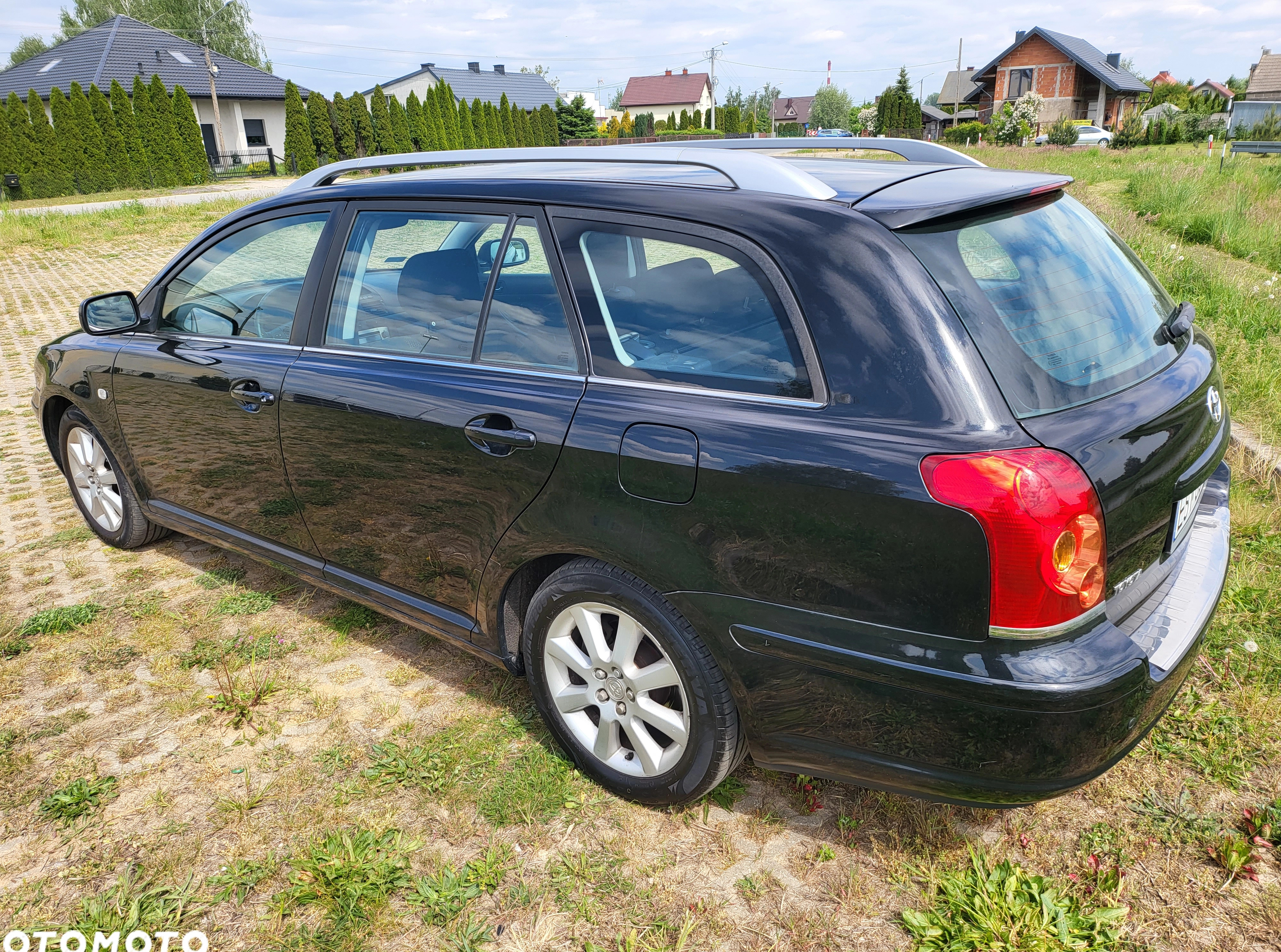 Toyota Avensis cena 11909 przebieg: 289000, rok produkcji 2004 z Sieradz małe 436